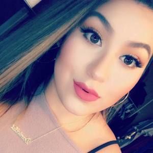 Meet your Posher, Daniella